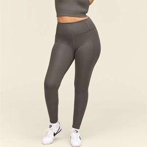 Girlfriend Collective High Rise Compressive Legging Women in Moon